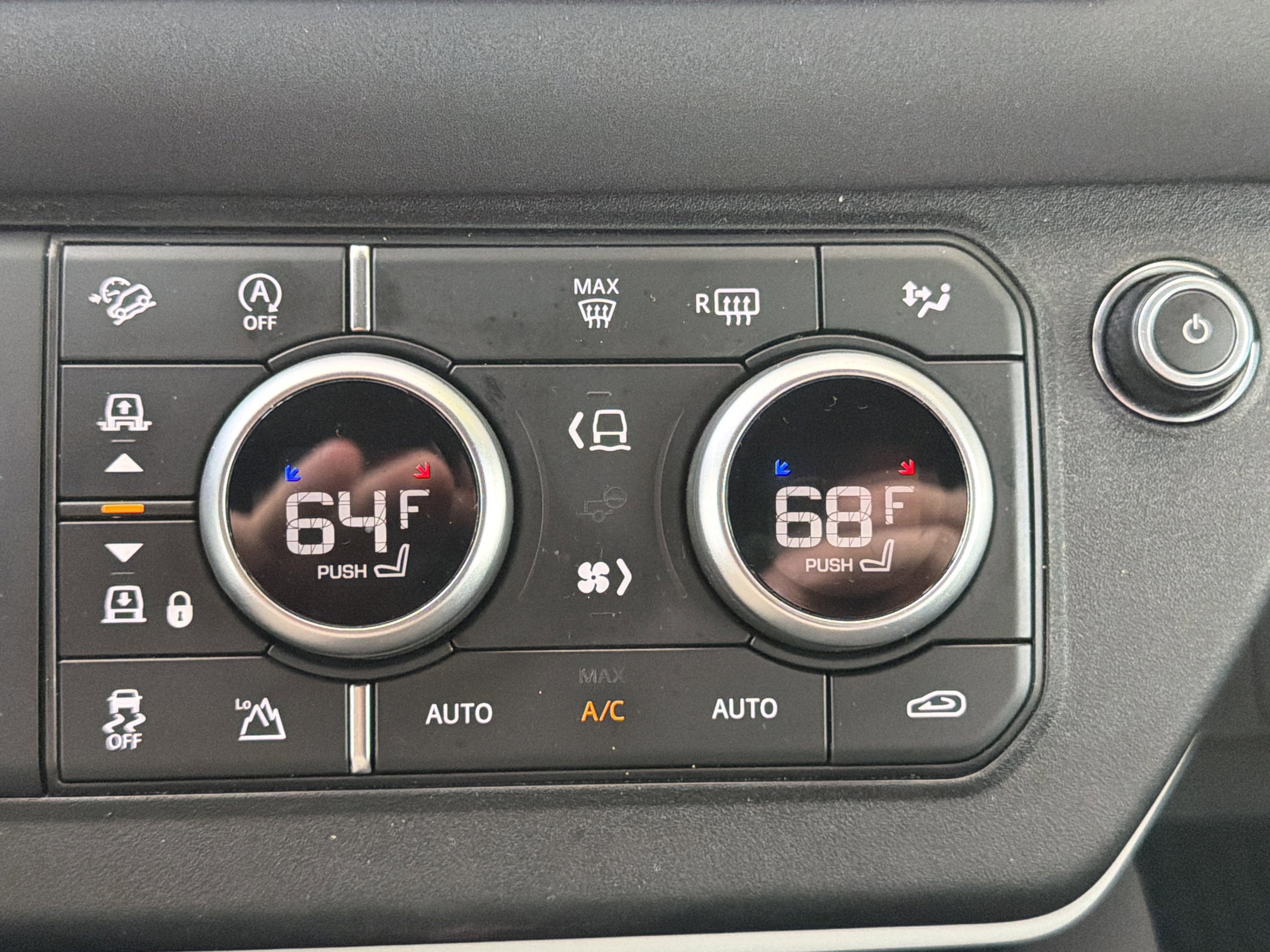 Used 2022 Land Rover Defender 110 S AWD/4WD image 76
