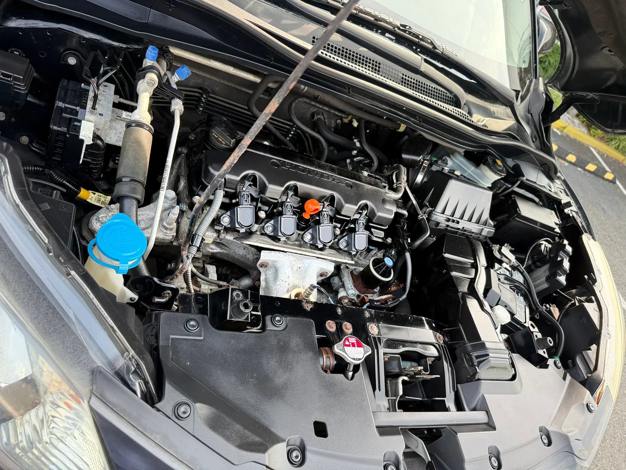 Used 2016 Honda HR-V LX image 36