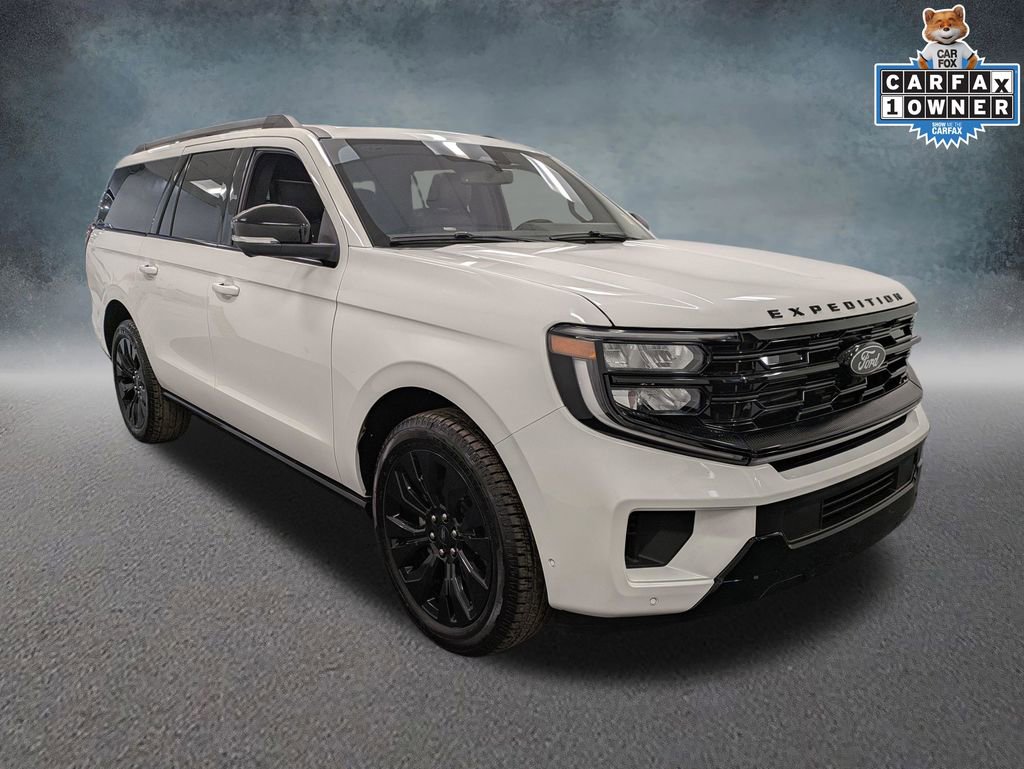 Used 2025 Ford Expedition Max Platinum w/ Stealth Appearance Package AWD/4WD image 3