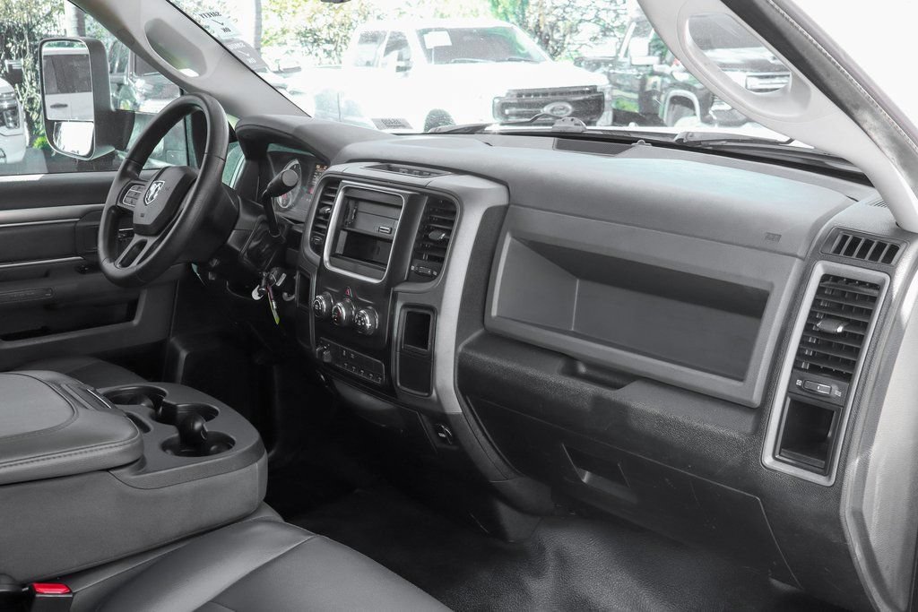 Used 2015 RAM 3500 Tradesman w/ Power & Remote Entry Group RWD image 29