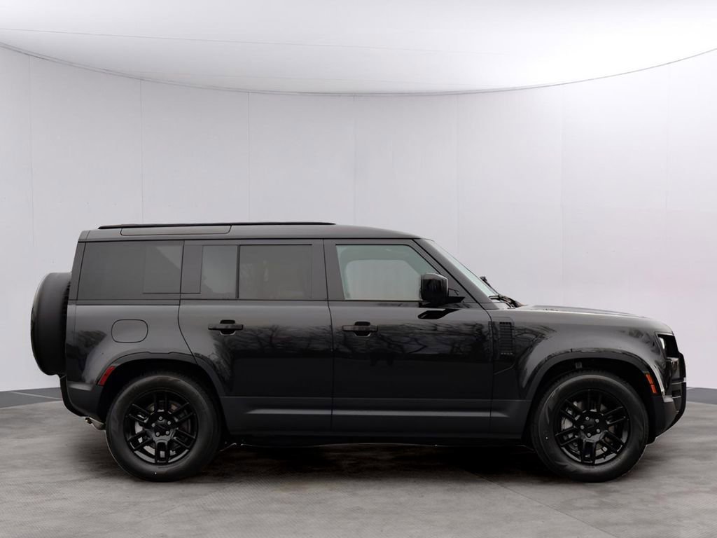 New 2026 Land Rover Defender 110 S image 4