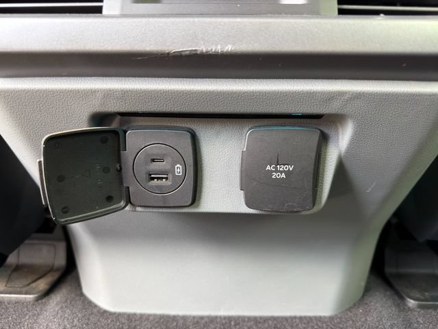 Used 2021 Ford F150 Lariat w/ Equipment Group 501A Mid AWD/4WD image 18