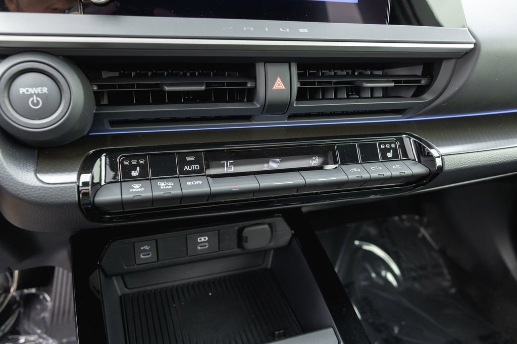 Used 2026 Toyota Prius Plug-In Hybrid image 21