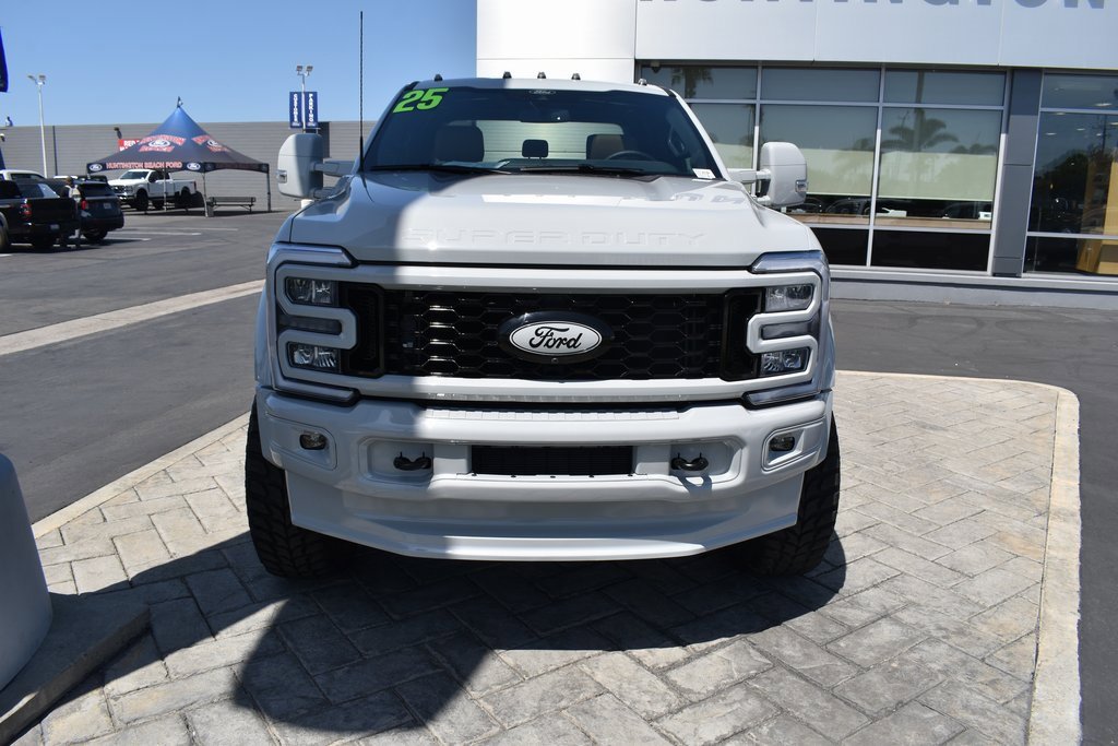 Used 2025 Ford F450 Lariat w/ FX4 Off-Road Package image 42