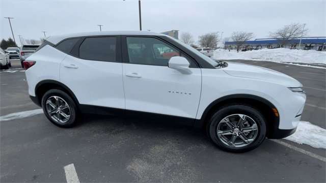 Used 2023 Chevrolet Blazer LT w/ Driver Confidence Package image 3