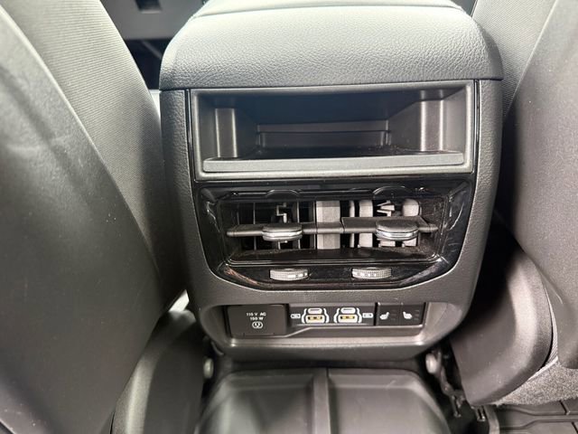 Used 2025 Jeep Grand Cherokee Limited w/ Trailer Tow Package image 27