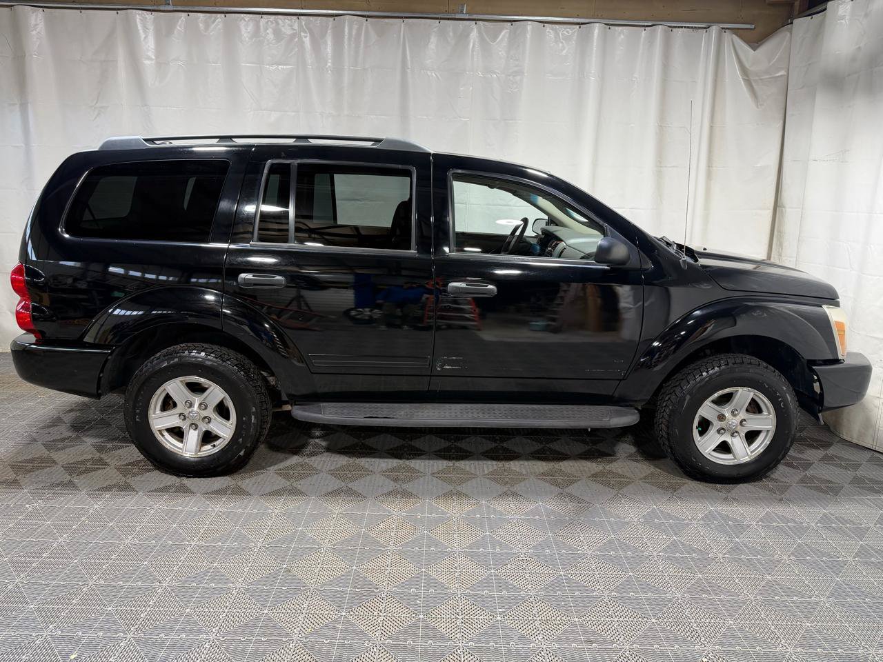 Used 2005 Dodge Durango SLT AWD/4WD image 4