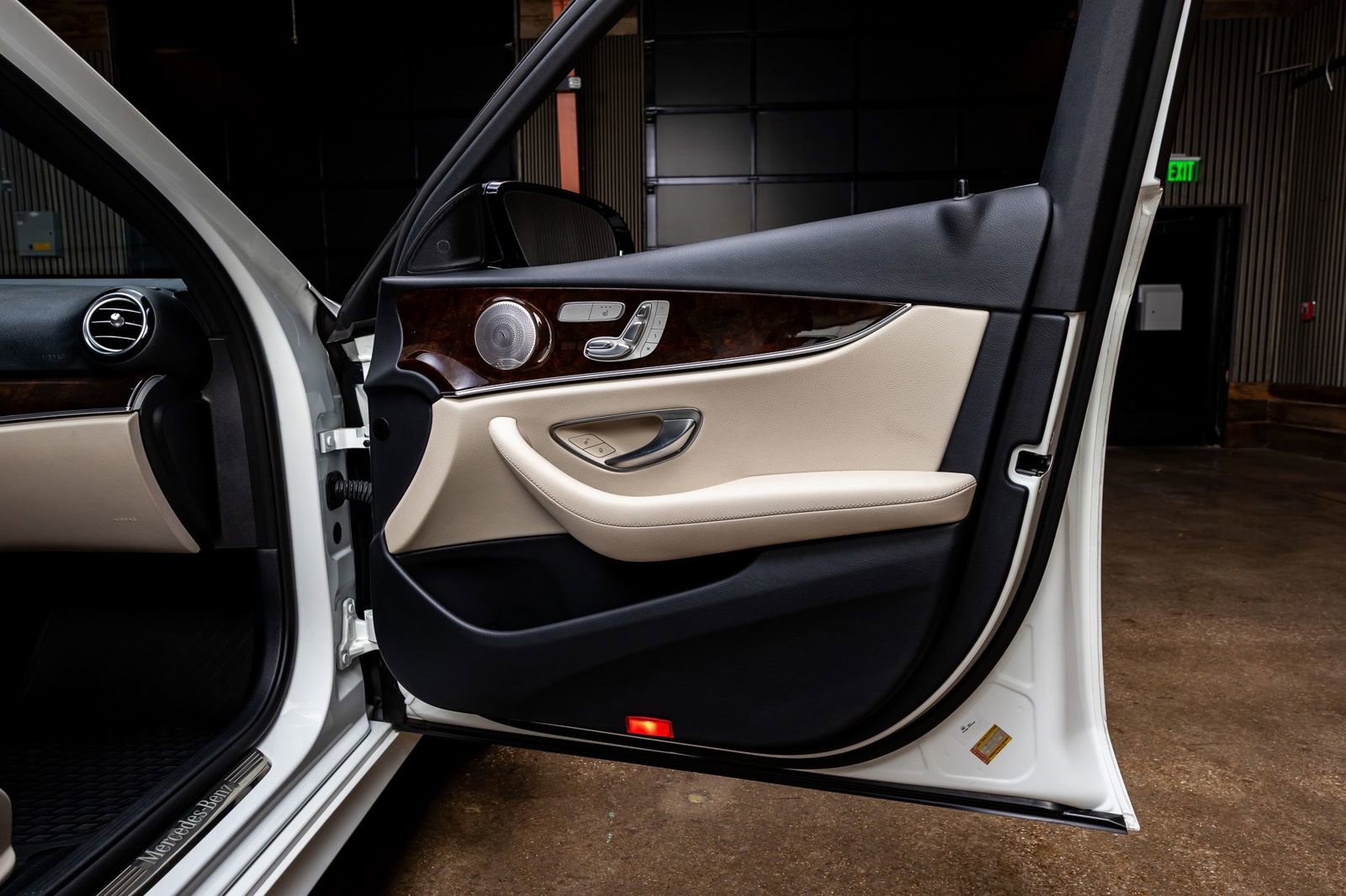 Used 2021 Mercedes-Benz E 450 4MATIC Sedan image 32