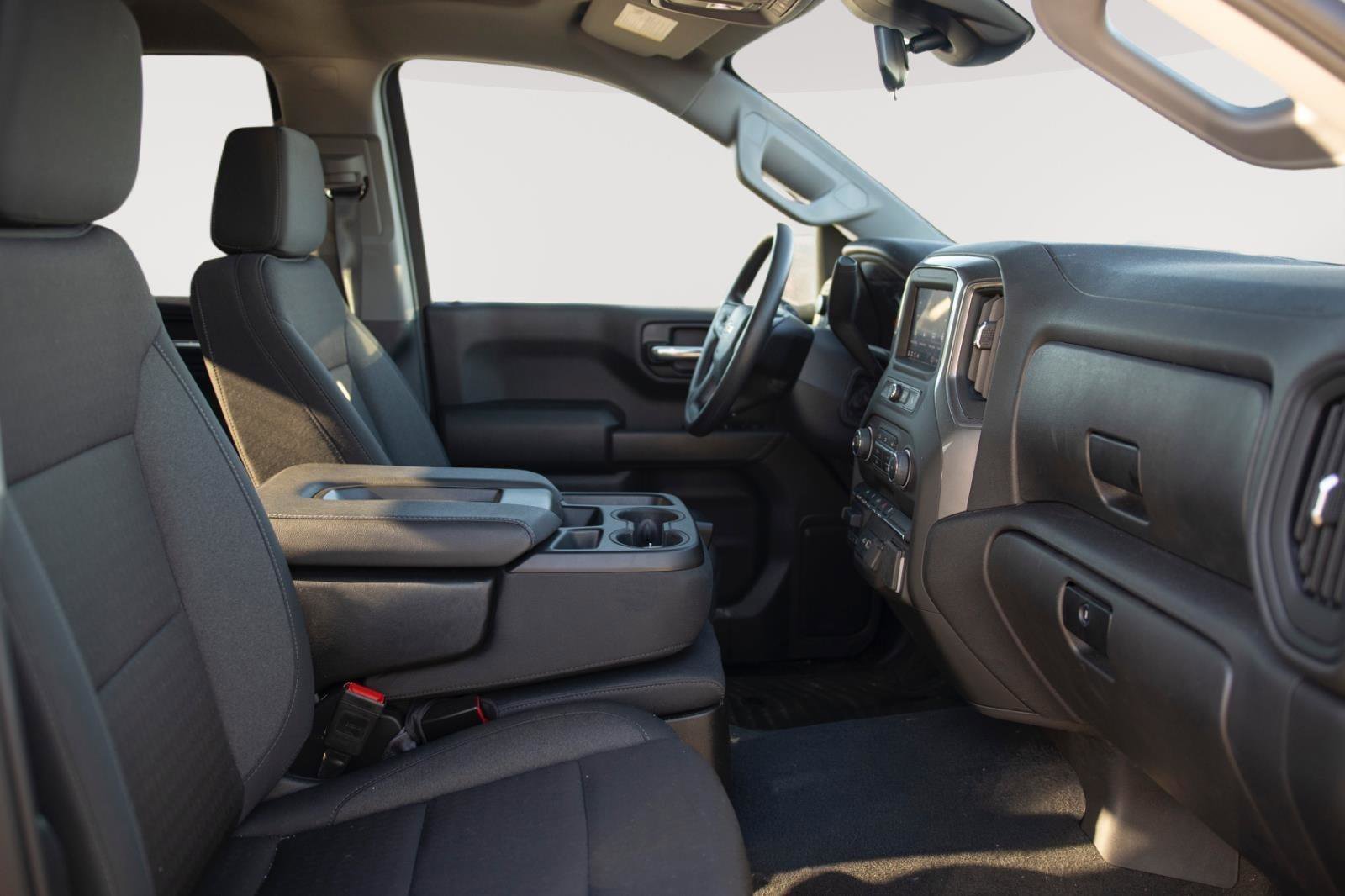 Used 2025 Chevrolet Silverado 1500 Custom image 14