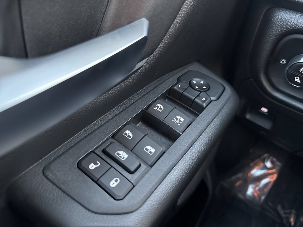 New 2026 RAM 1500 Express AWD/4WD image 8