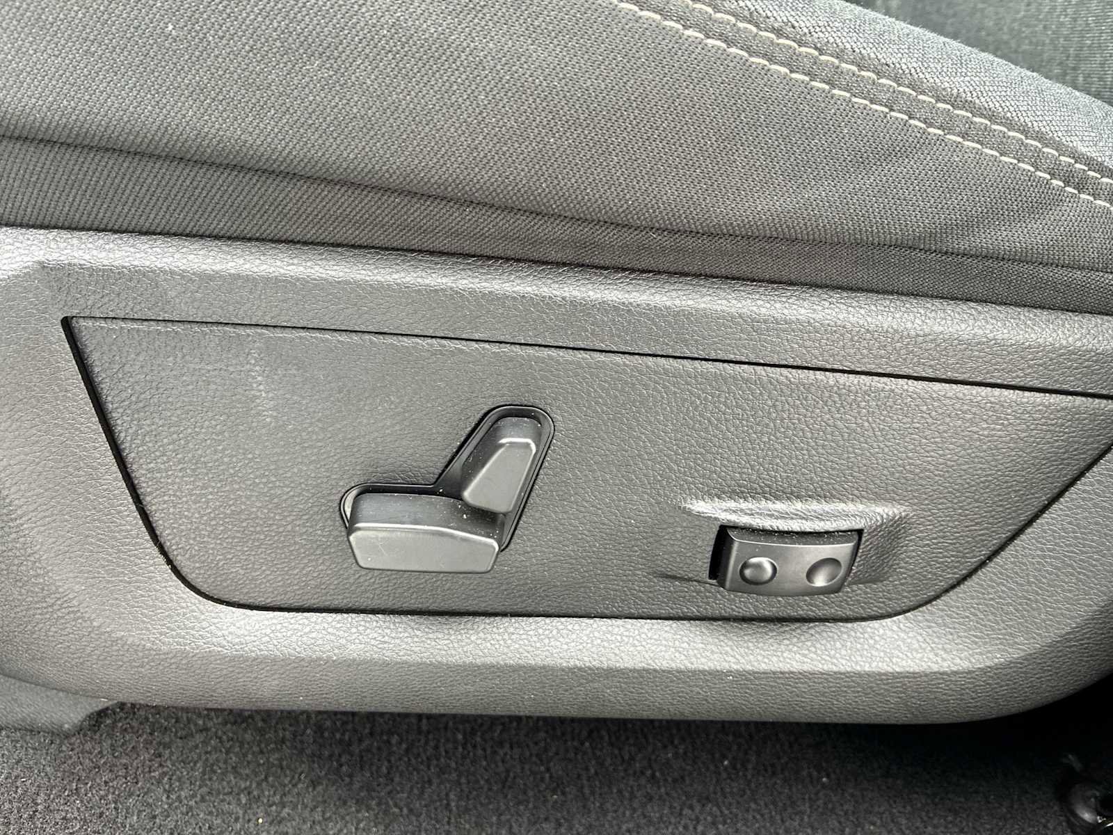 Certified 2022 RAM 1500 Classic Warlock w/ Electronics Group image 14