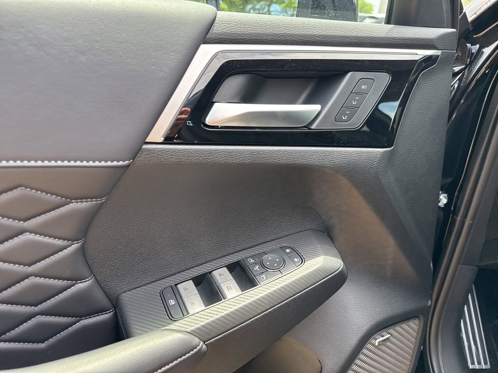 New 2025 Mitsubishi Outlander SEL image 22