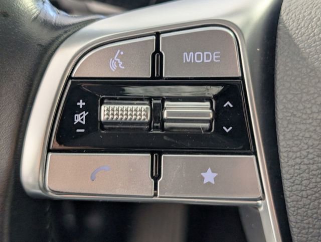 Used 2025 Kia Telluride S image 16