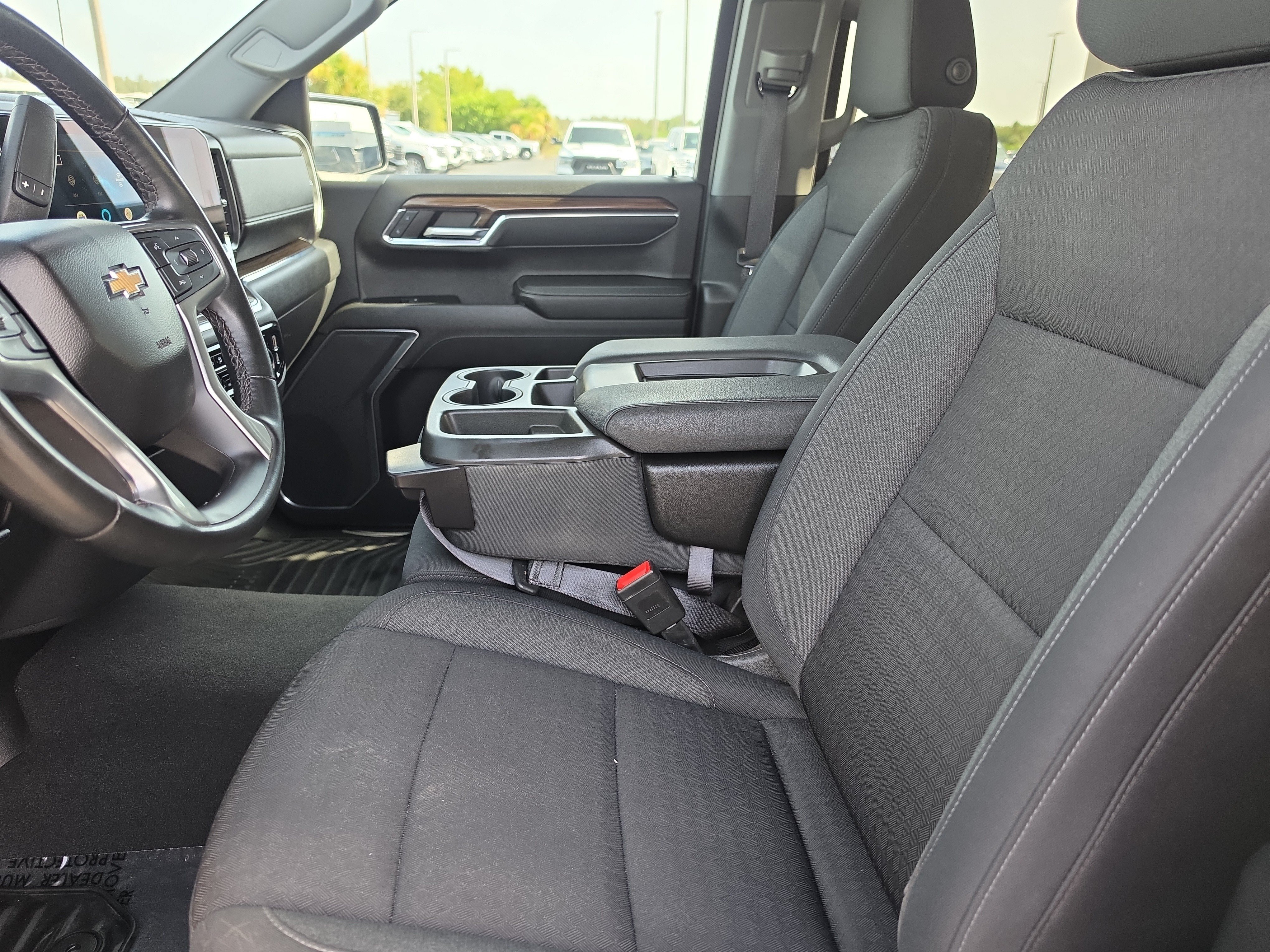 Certified 2023 Chevrolet Silverado 1500 LT AWD/4WD image 16