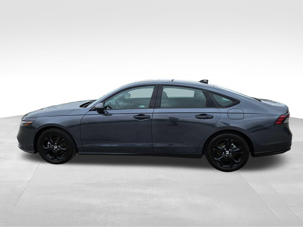 Used 2025 Honda Accord SE image 9