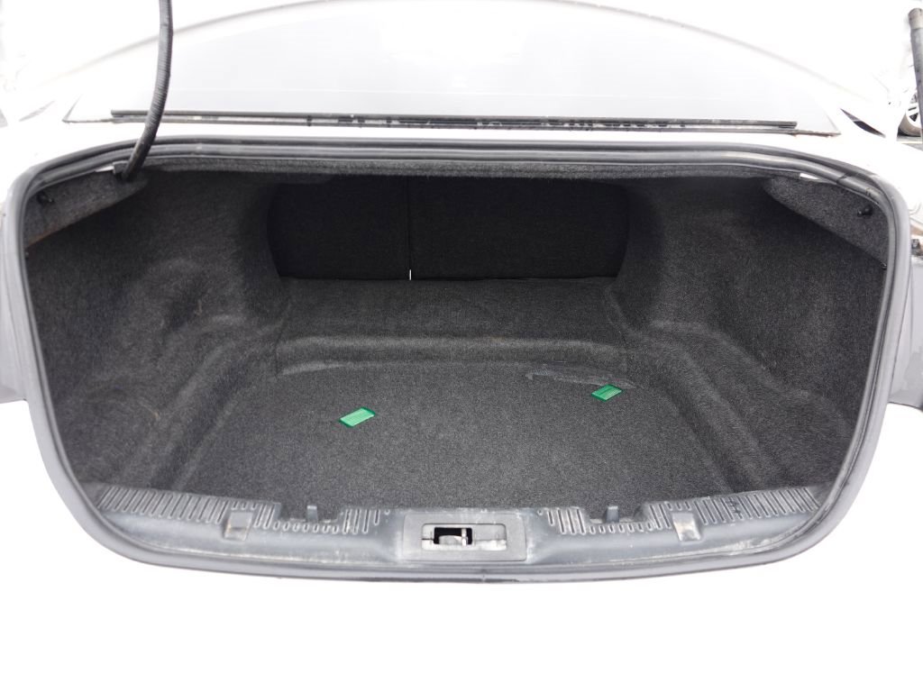 Used 2017 Ford Taurus SEL w/ Equipment Group 201A image 5