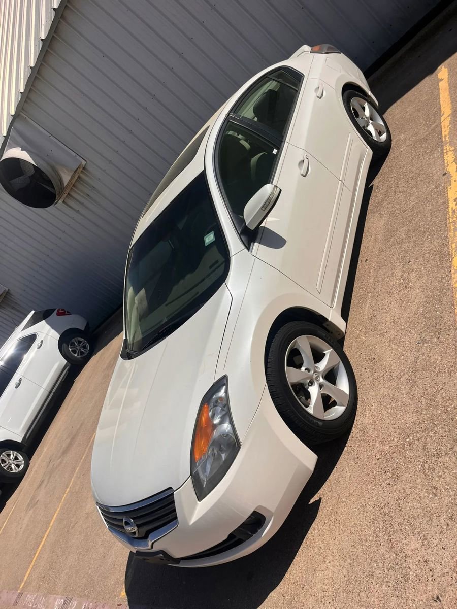 Used 2009 Nissan Altima 3.5 SE w/ Sport Pkg