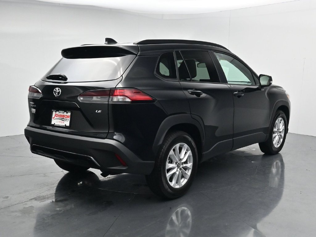 Used 2026 Toyota Corolla Cross LE FWD image 7