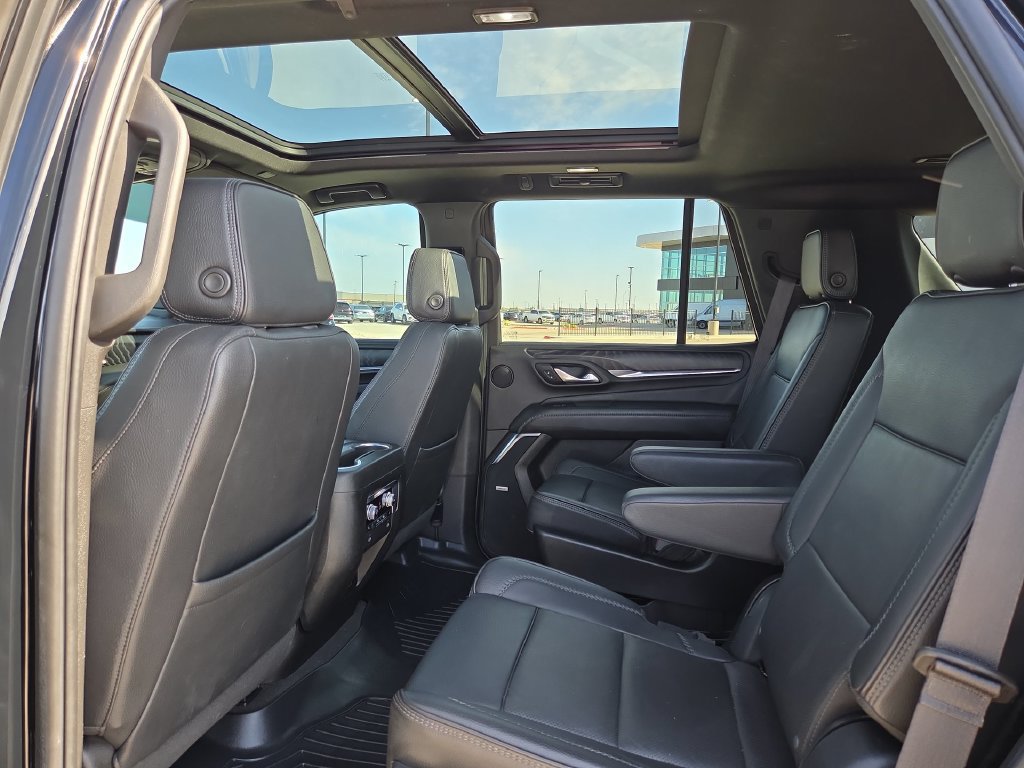 Used 2023 GMC Yukon Denali RWD image 13