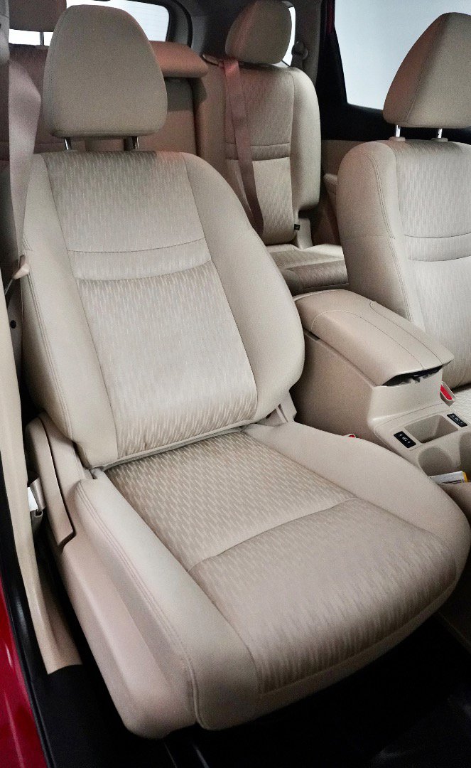 Used 2017 Nissan Rogue SV image 9