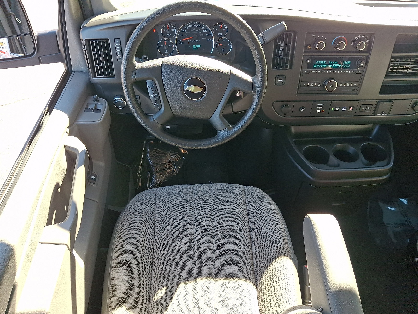 Used 2025 Chevrolet Express 3500 LT w/ LT Preferred Equipment Group RWD image 12