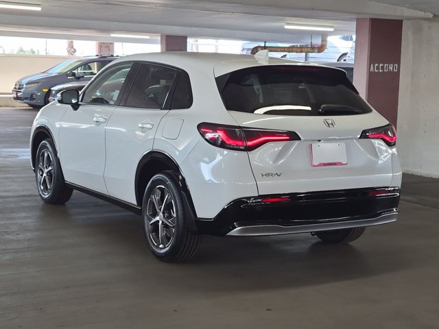 Used 2024 Honda HR-V EX-L image 8