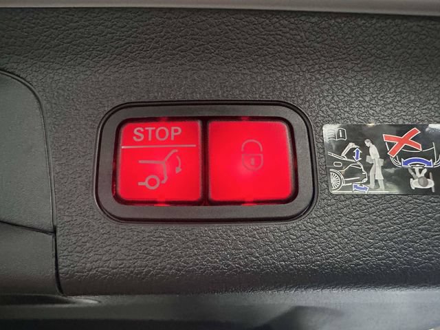 Certified 2025 Mercedes-Benz GLS 580 4MATIC image 17