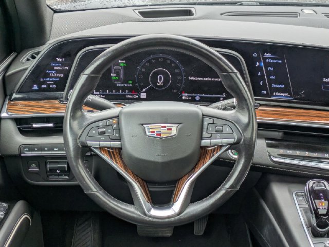 Certified 2021 Cadillac Escalade ESV Premium Luxury AWD/4WD image 15