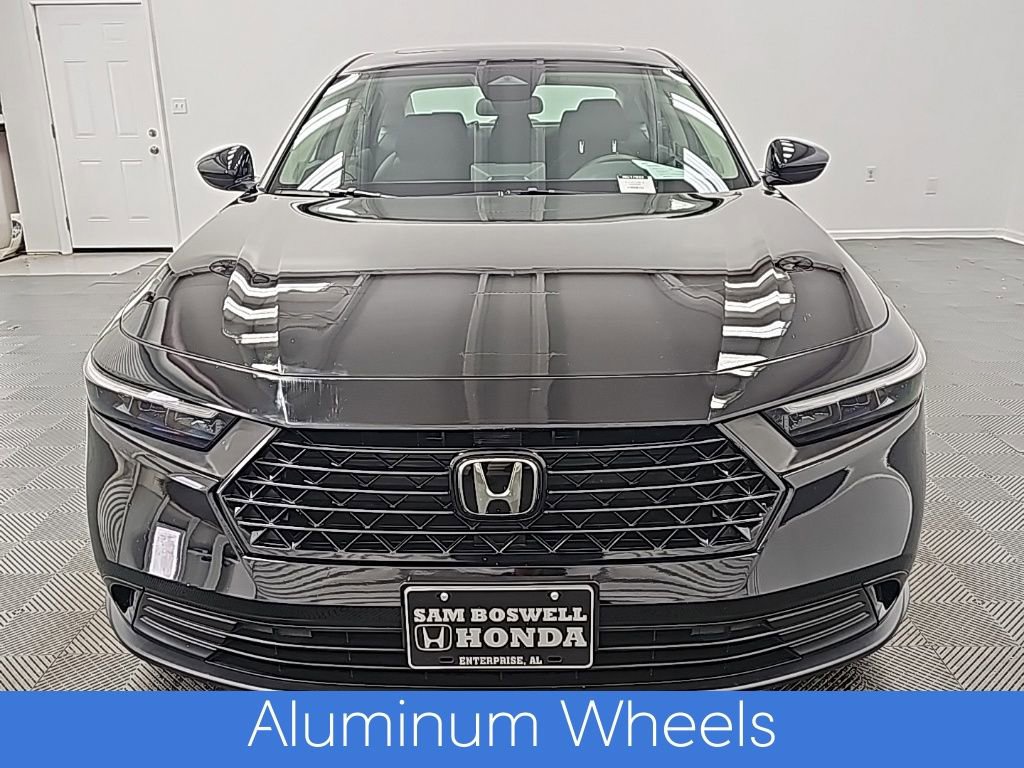 Used 2025 Honda Accord SE image 4