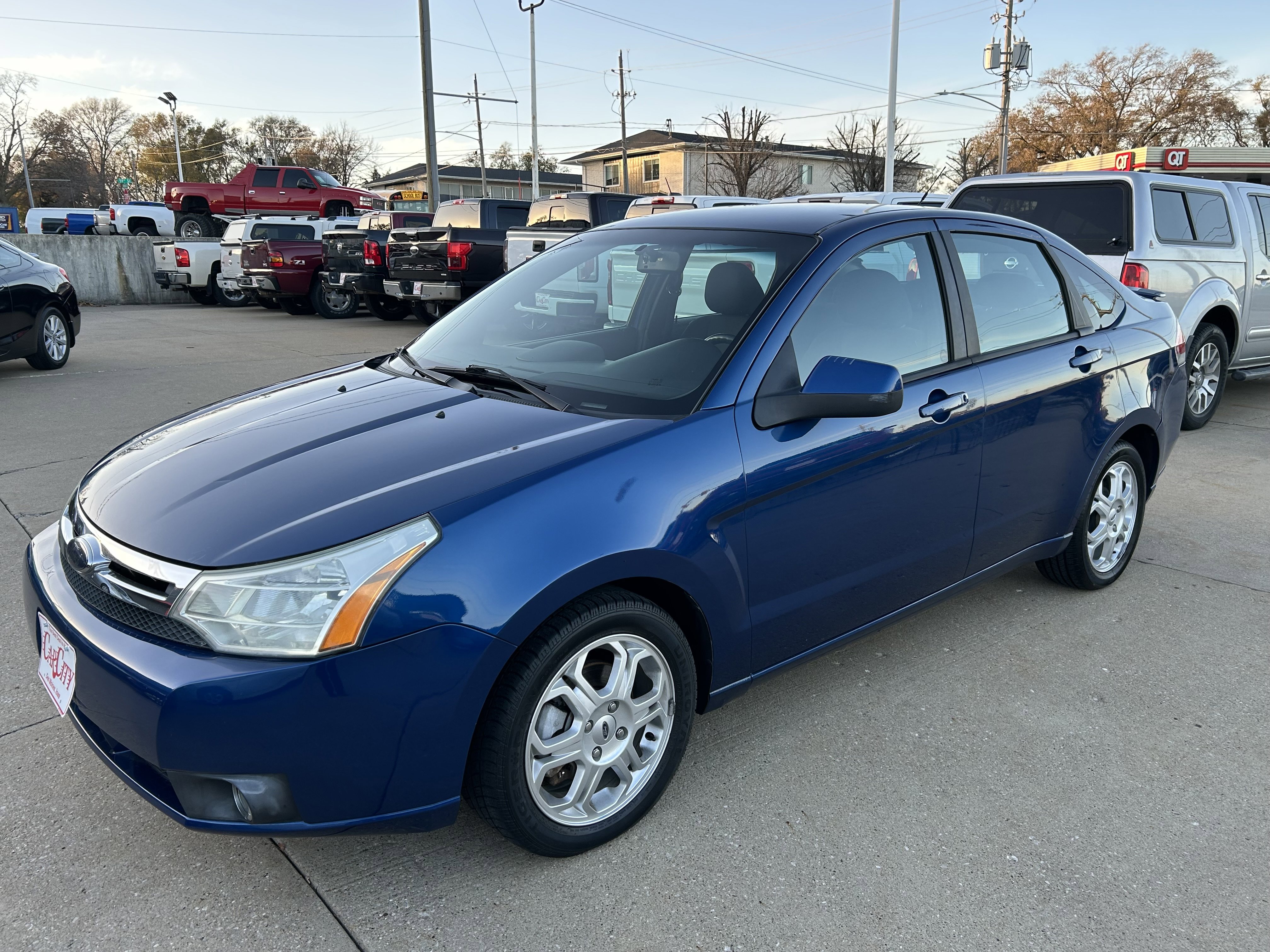Used 2009 Ford Focus SES image 2