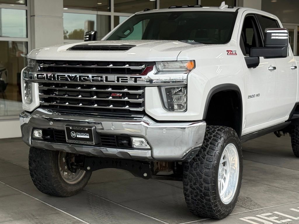Used 2022 Chevrolet Silverado 2500 LTZ w/ LTZ Premium Package image 3