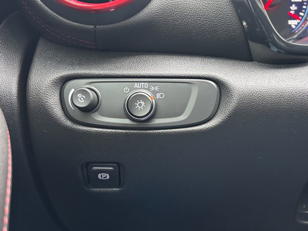 Used 2021 Chevrolet Blazer RS w/ Enhanced Convenience Package image 22