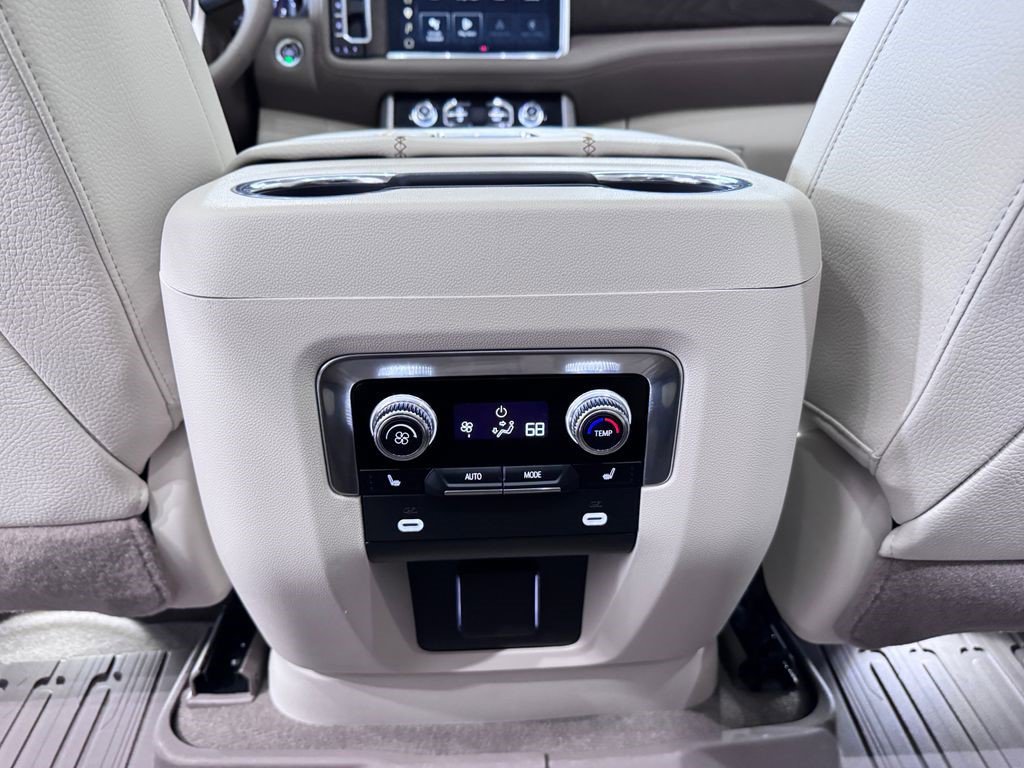 Certified 2024 GMC Yukon Denali w/ Max Trailering Package AWD/4WD image 18