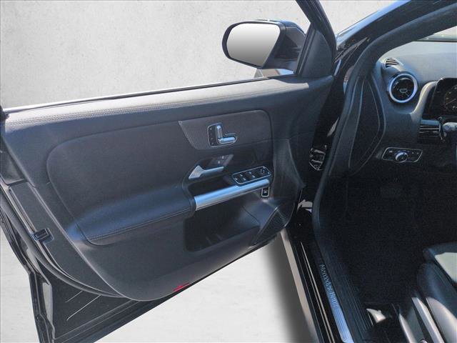 Used 2023 Mercedes-Benz GLA 250 image 11