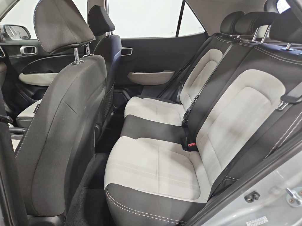 Used 2022 Hyundai Venue SEL image 25