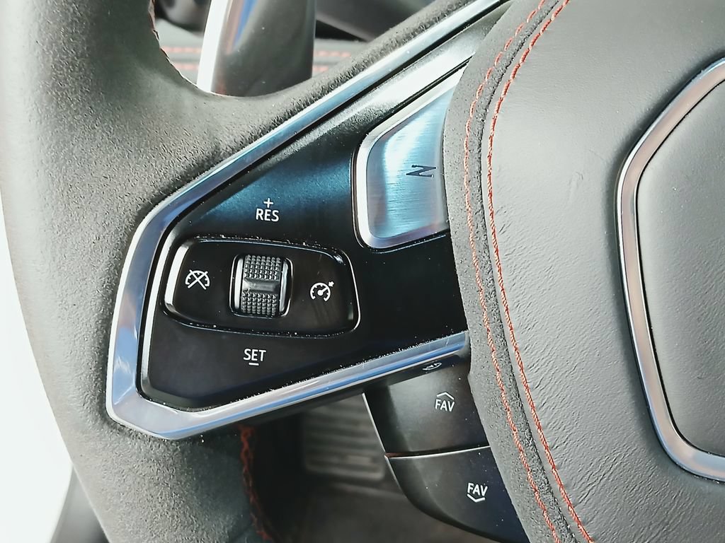 Used 2020 Chevrolet Corvette Stingray Premium Cpe w/ 3LT Preferred Equipment Group RWD image 31