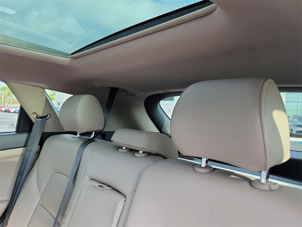 Used 2021 Hyundai Tucson Ultimate w/ Cargo Package image 15