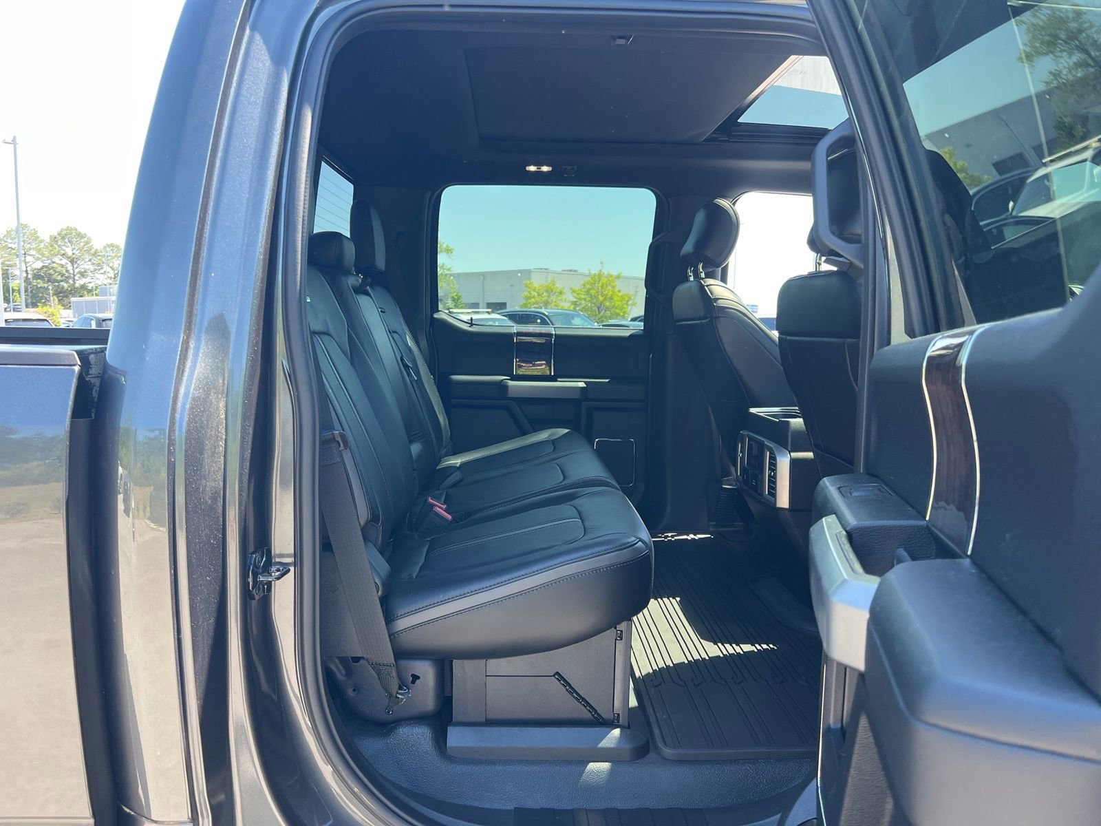 Used 2017 Ford F250 Platinum w/ Platinum Ultimate Package image 41