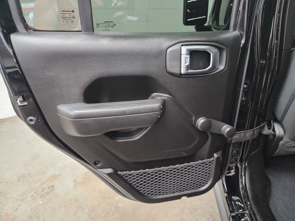 Used 2023 Jeep Wrangler Unlimited Sport AWD/4WD image 21