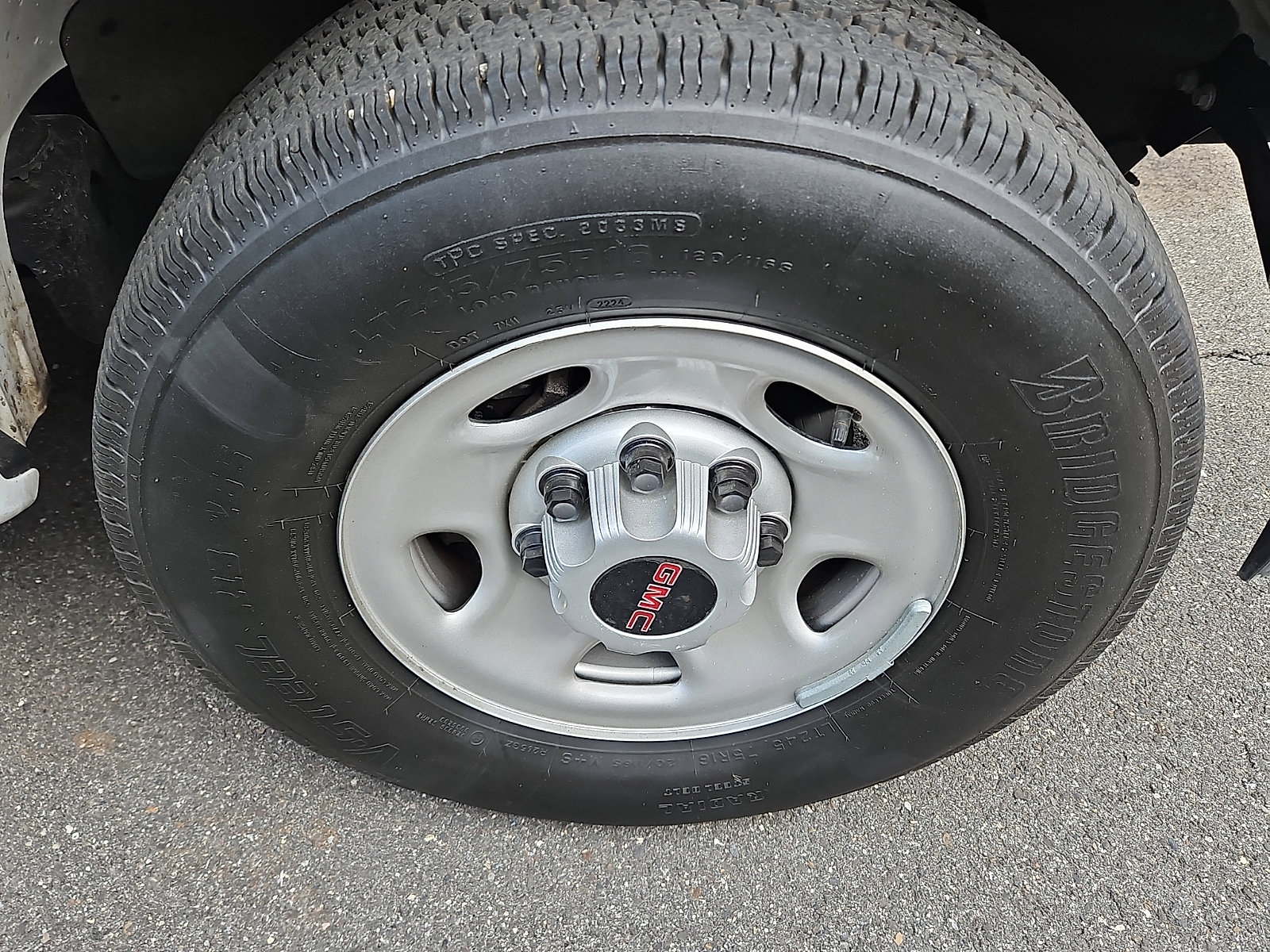 Certified 2024 GMC Savana 2500 w/ Driver Convenience Package image 10