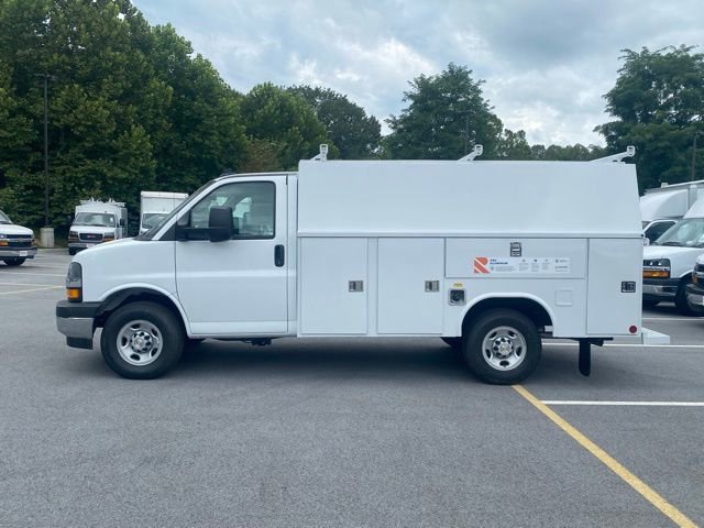 New 2025 Chevrolet Express 3500 w/ Power Convenience Package RWD image 4