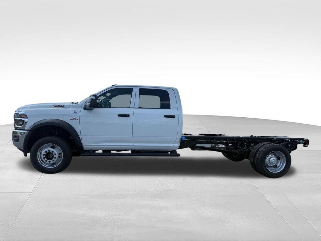 New 2027 RAM 5500 Tradesman w/ Chrome Appearance Group AWD/4WD image 2