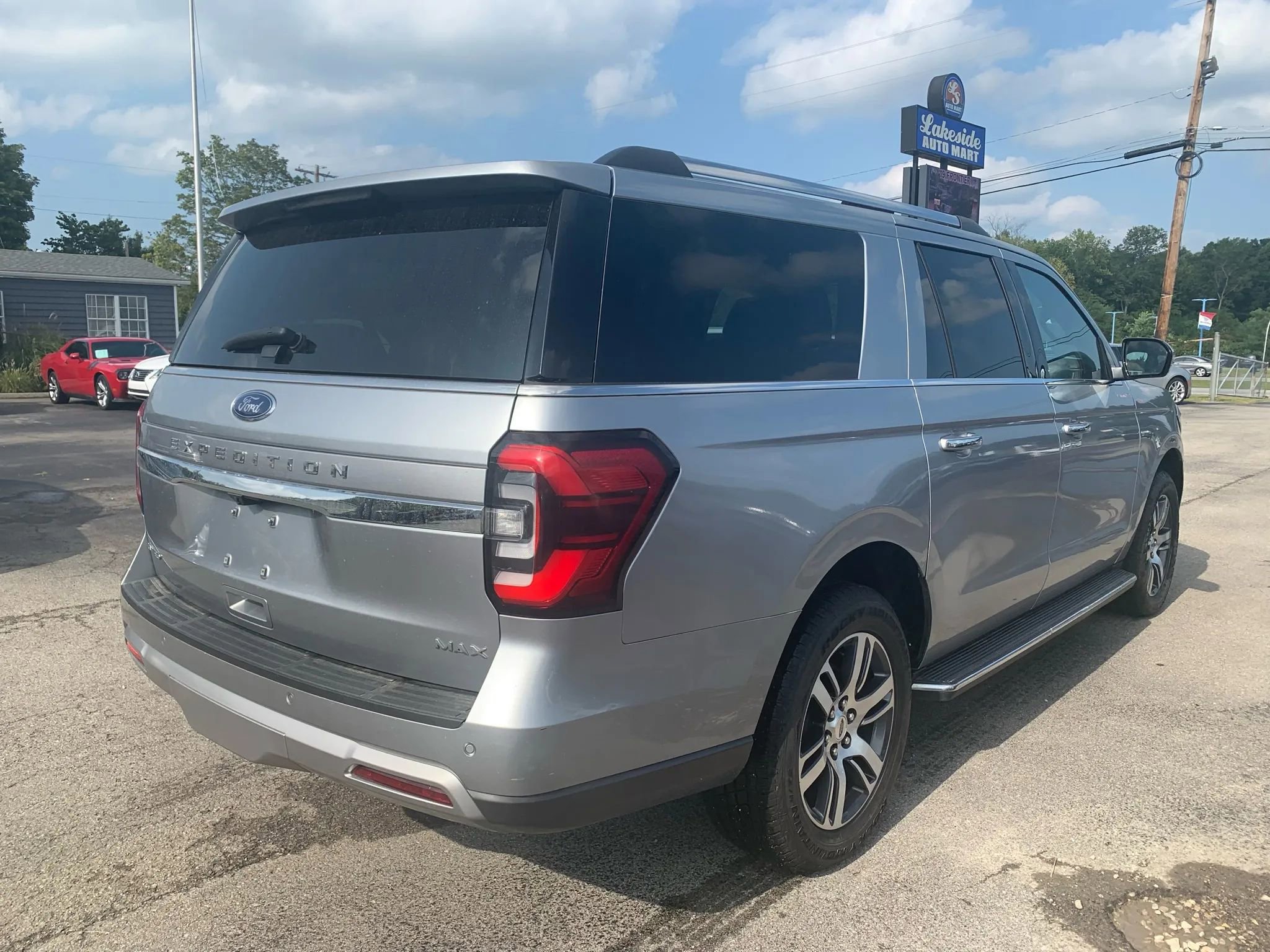 Used 2023 Ford Expedition Max Limited image 6