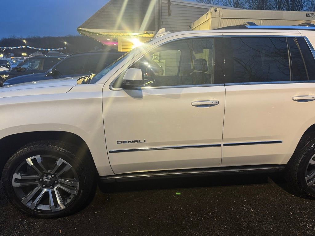 Used 2019 GMC Yukon Denali w/ Denali Ultimate Package image 14