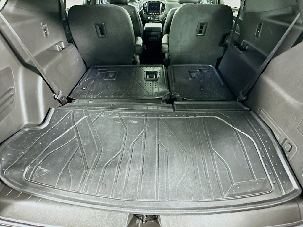 Used 2023 Chevrolet Traverse LT w/ LPO, Cargo Package image 34