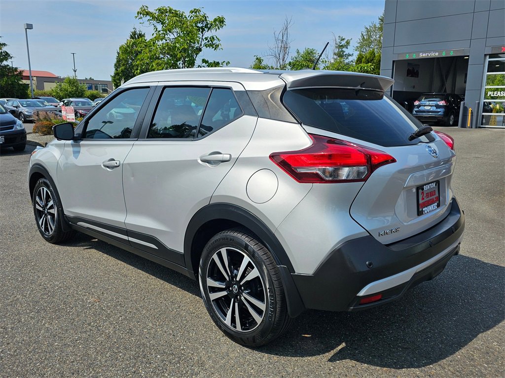 Used 2020 Nissan Kicks SR image 7