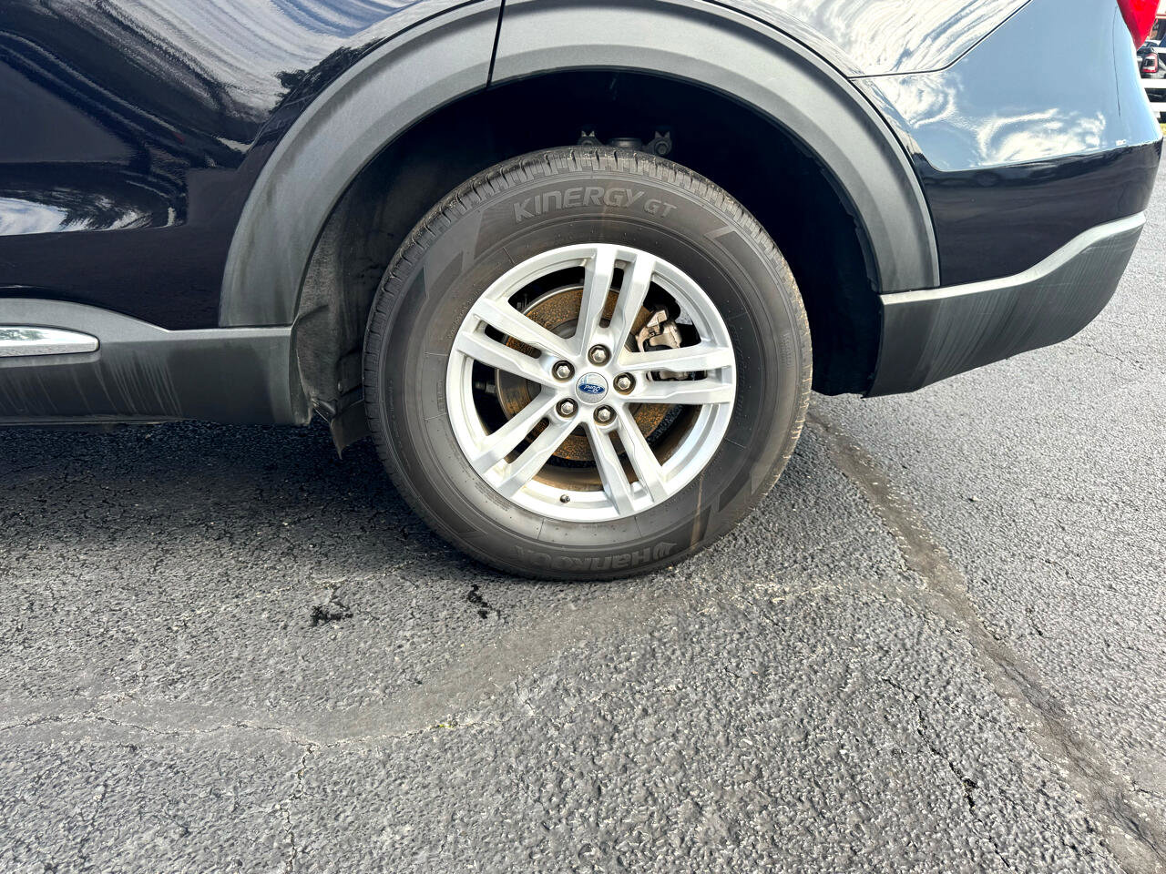 Used 2022 Ford Explorer XLT w/ Equipment Group 202A image 11