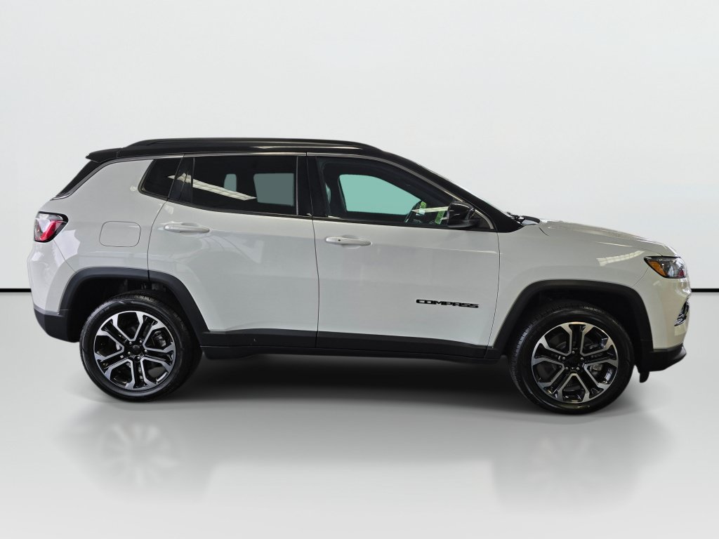 Used 2024 Jeep Compass Limited AWD/4WD image 6