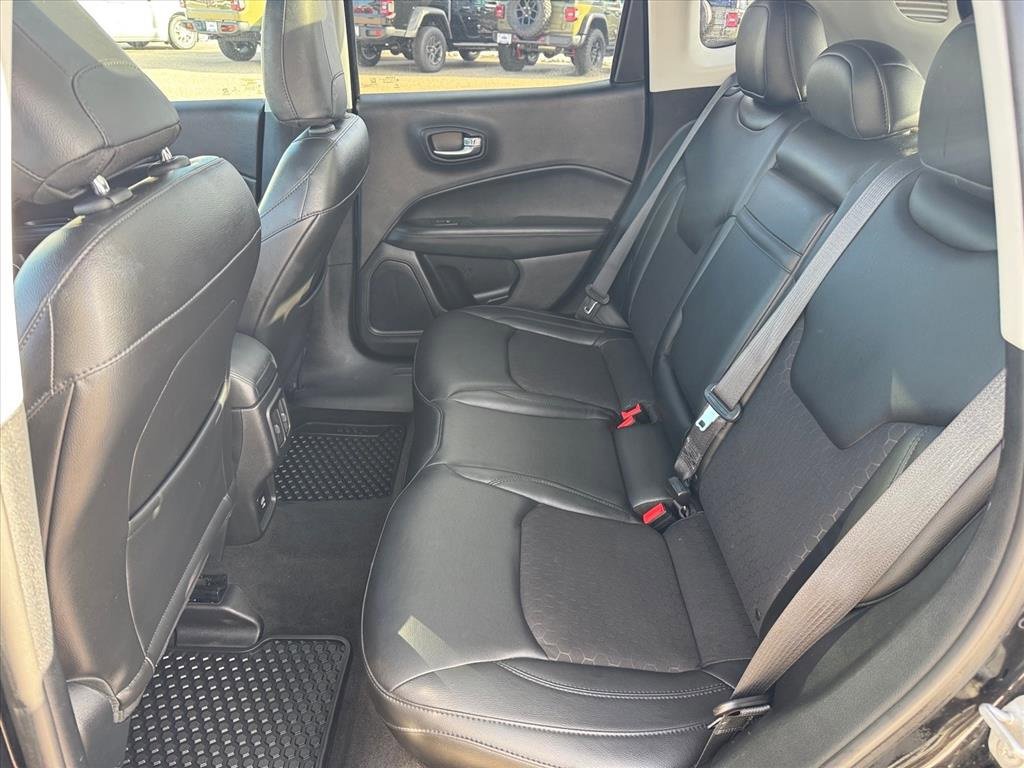 Used 2018 Jeep Compass Latitude image 10