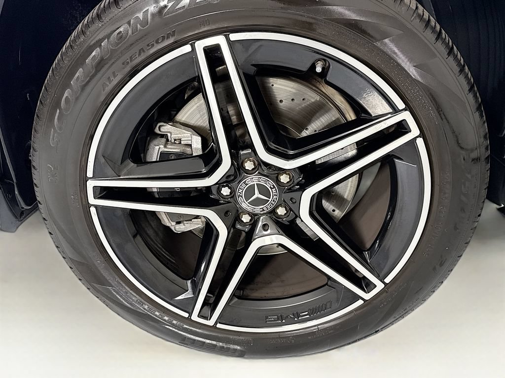 Certified 2024 Mercedes-Benz GLS 450 4MATIC image 33